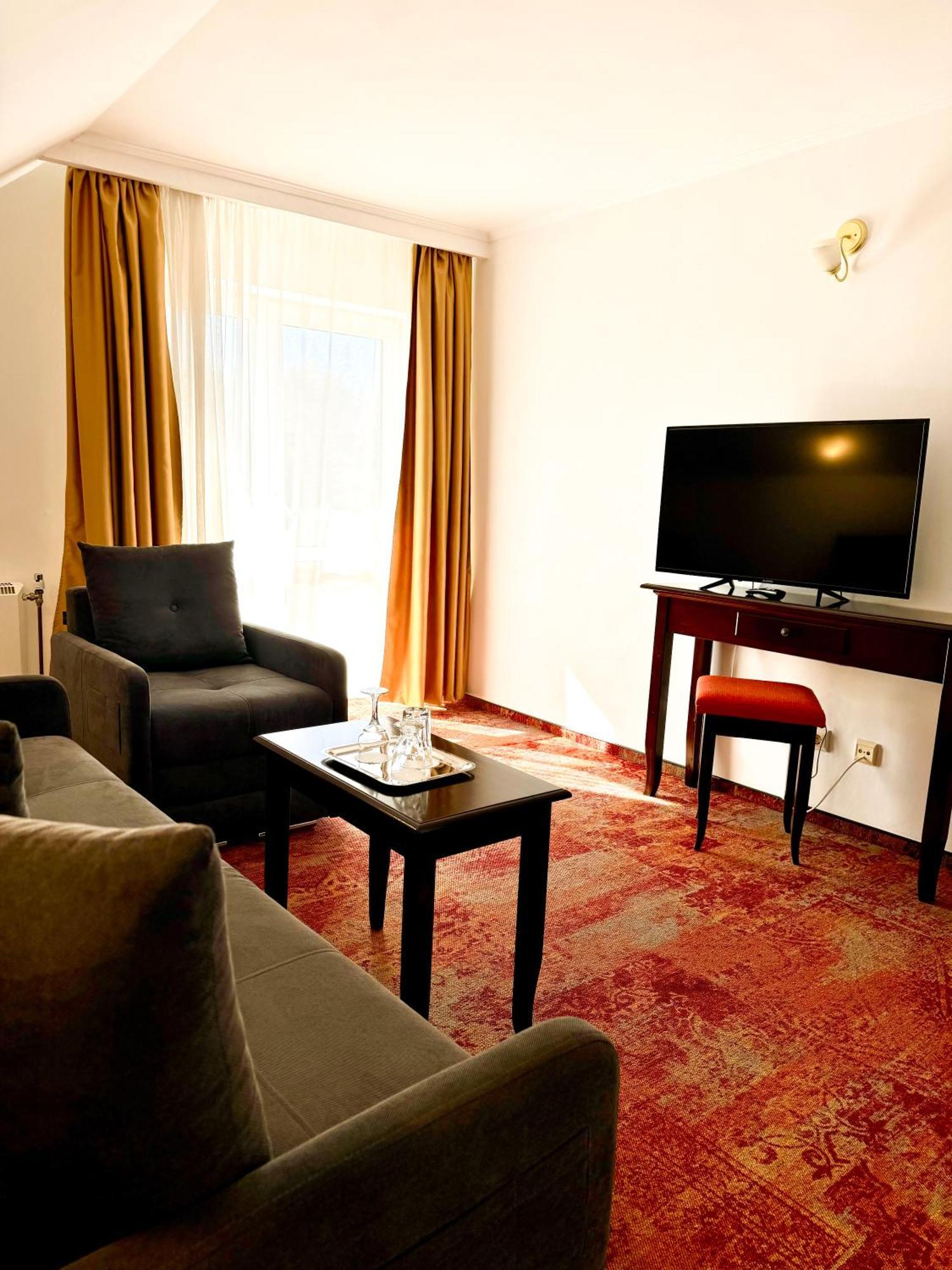 Hotel Piatra Mare Пояна-Брашов Экстерьер фото