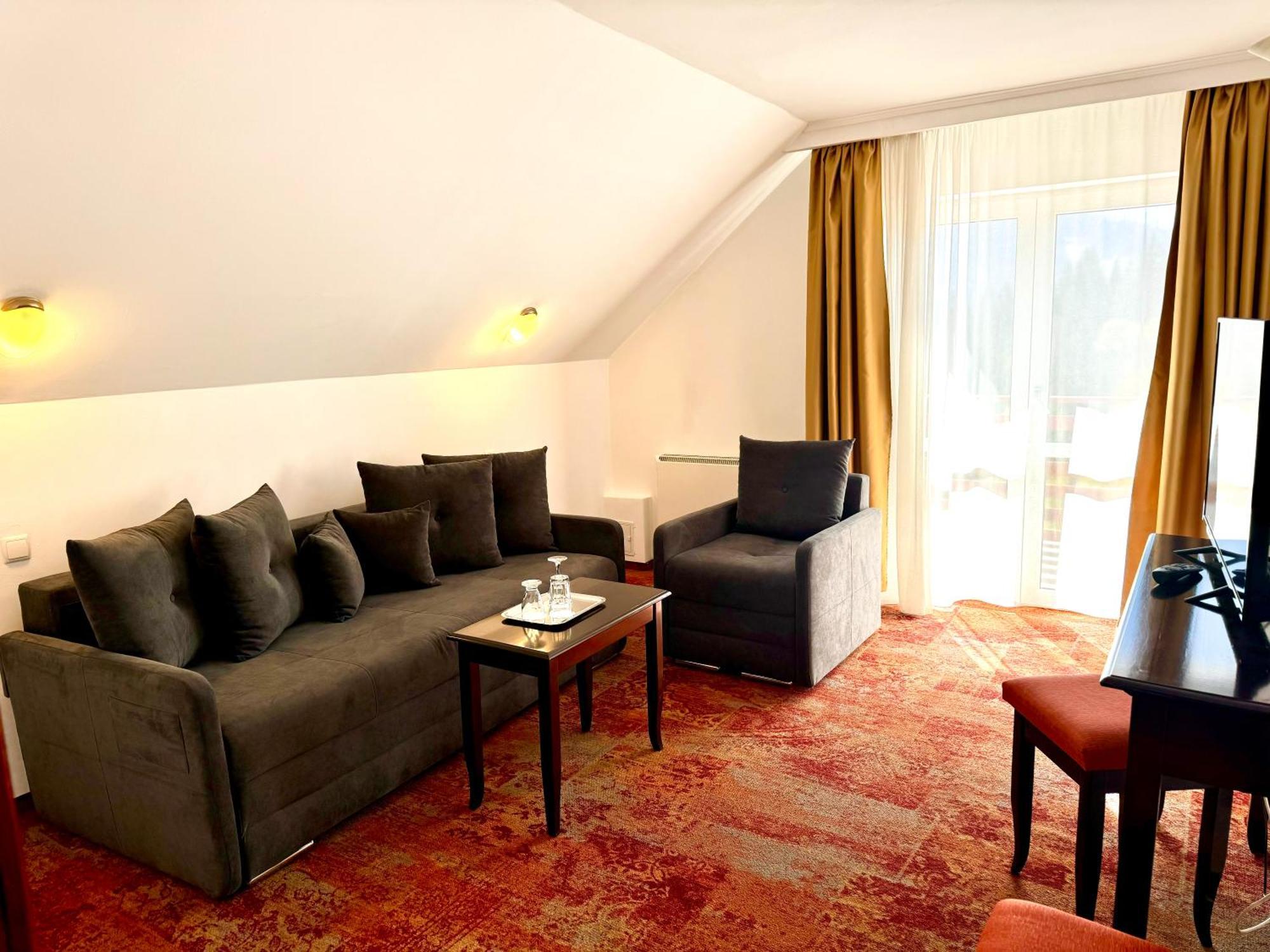Hotel Piatra Mare Пояна-Брашов Экстерьер фото