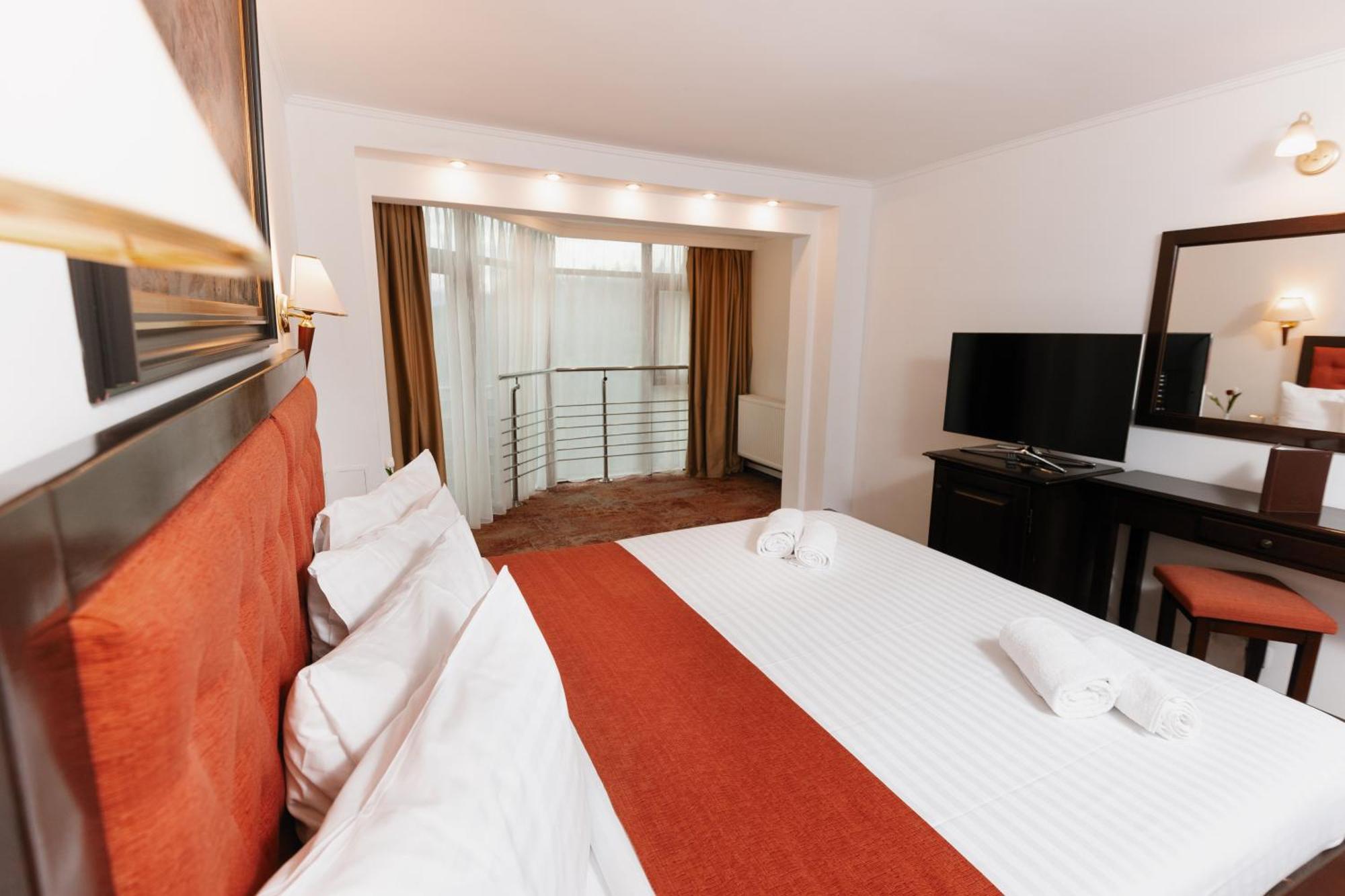 Hotel Piatra Mare Пояна-Брашов Экстерьер фото